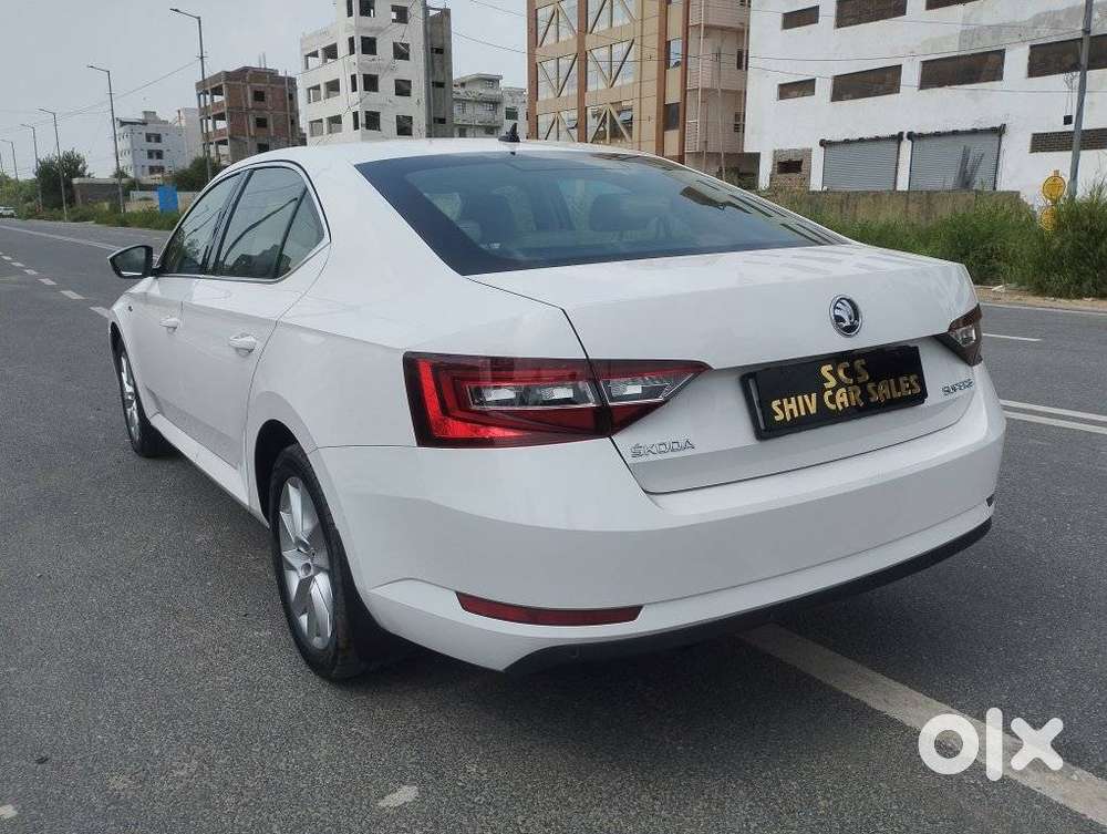 Skoda Superb Lk 1.8 Tsi At, 2017, Petrol