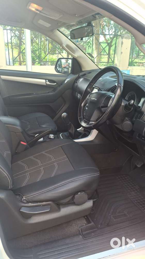 Isuzu V-cross Z 4x4 Mt, 2020, Diesel