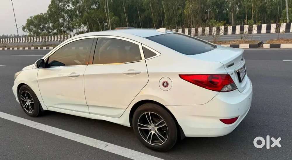 Hyundai Verna 2012 Diesel 98000 Km Driven