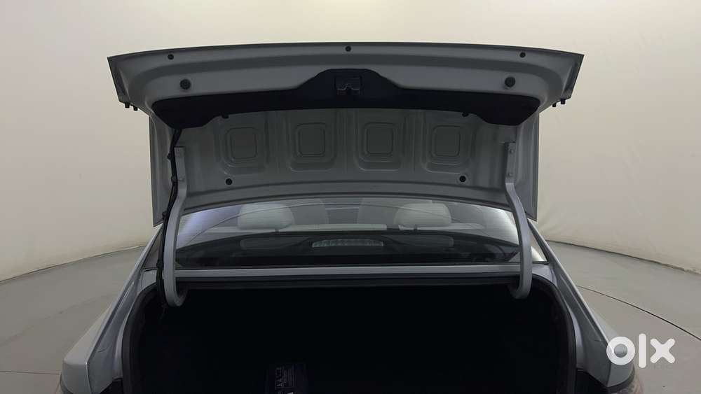 Hyundai Verna 1.5 Sx (o) Petrol Mt, 2024, Petrol