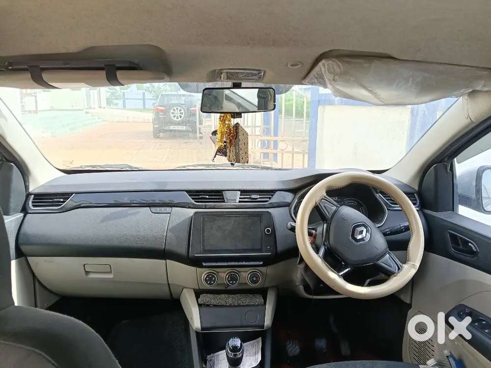 Military Vehicle Renault Triber Rxt 2019