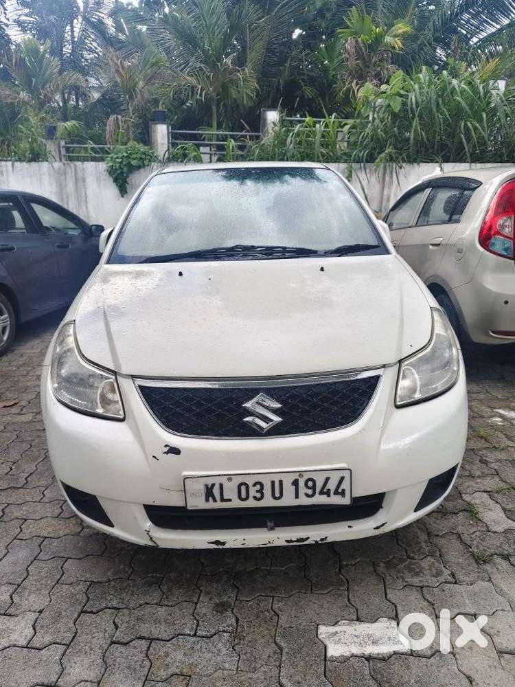 Maruti Suzuki Sx4 Vxi Bsiv, 2011, Petrol