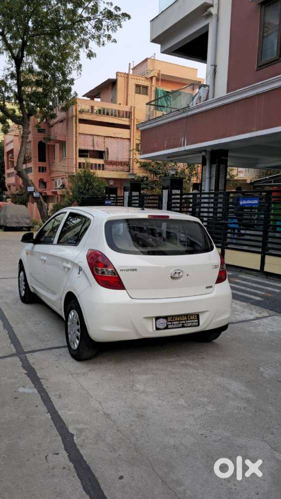 Hyundai I20 Petrol Cvt Magna Executive, 2012, Petrol