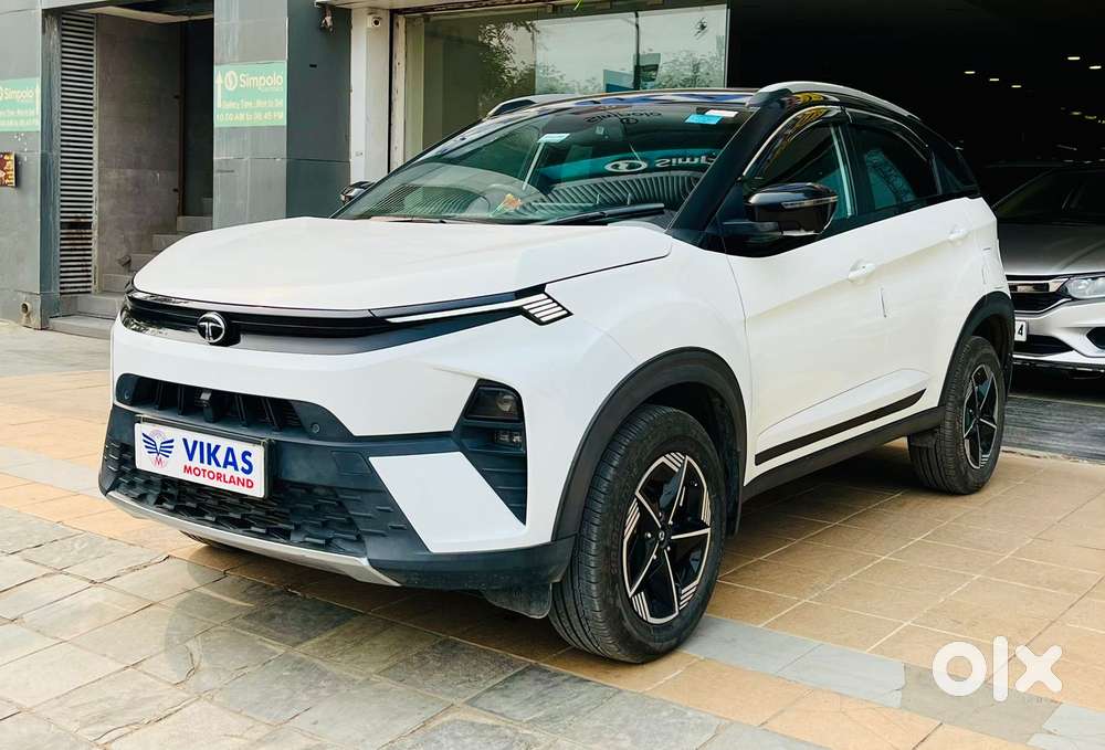 Tata Nexon Fearless Pr S 1.2 Revotron Petrol 7 Dca  Dt, 2024, Petrol