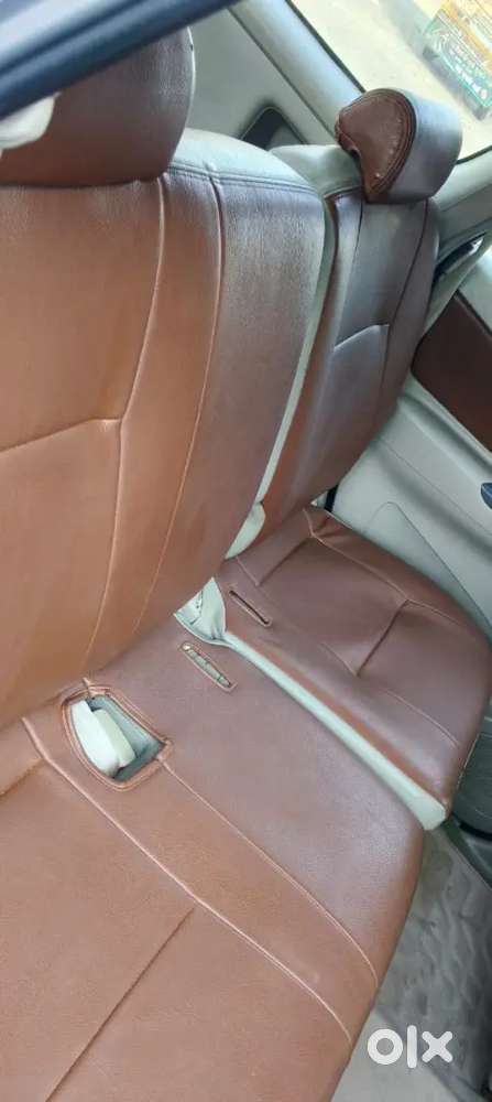 Toyota Innova 2.0 V 2012 Diesel Manual