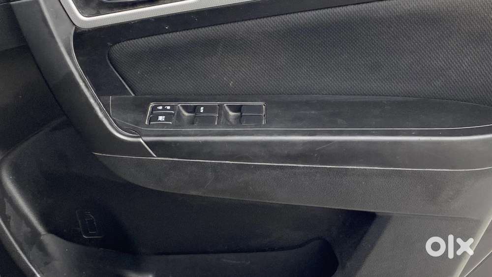 Maruti Suzuki Vitara Brezza 1.5 Zxi, 2021, Petrol