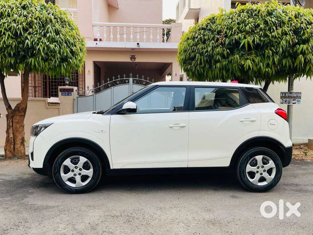 Mahindra Xuv300 W4, 2023, Petrol