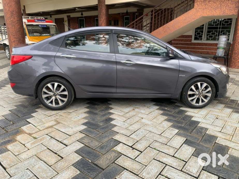 Hyundai Verna Fluidic 1.6 Vtvt Sx, 2015, Petrol