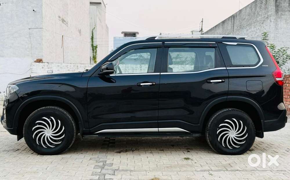 Mahindra Scorpio N Z8 Petrol Mt 7 Str, 2024, Petrol