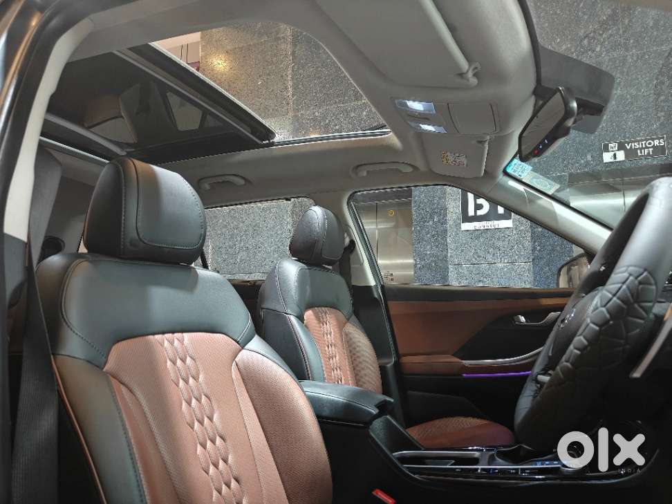 Hyundai Alcazar Signature (o) 6 Str 1.5 Petrol Dct, 2023, Petrol