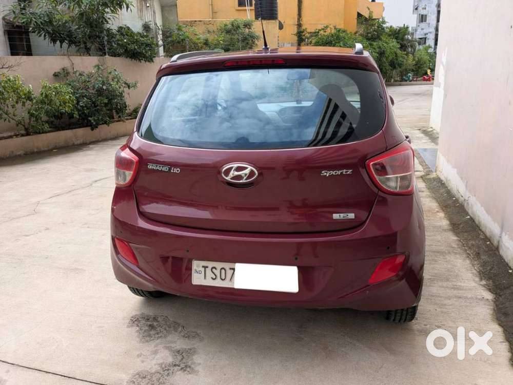 Hyundai Grand I10 Sportz, 2016, Petrol