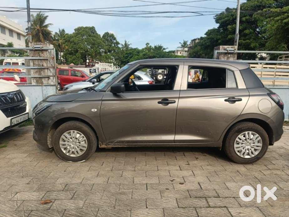 Maruti Suzuki Swift 1.2 Lxi (o), 2025