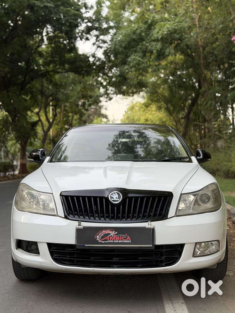 Skoda Laura 1.8 Tsi Ambiente, 2009, Petrol