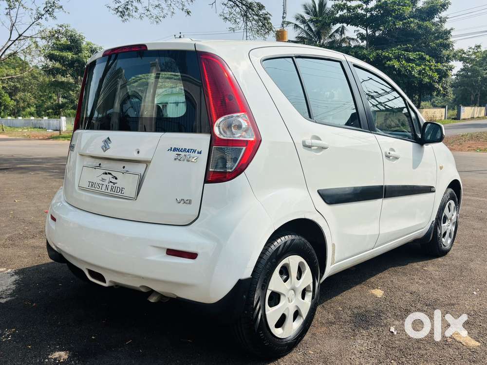 Maruti Suzuki Ritz Vxi, 2012, Petrol