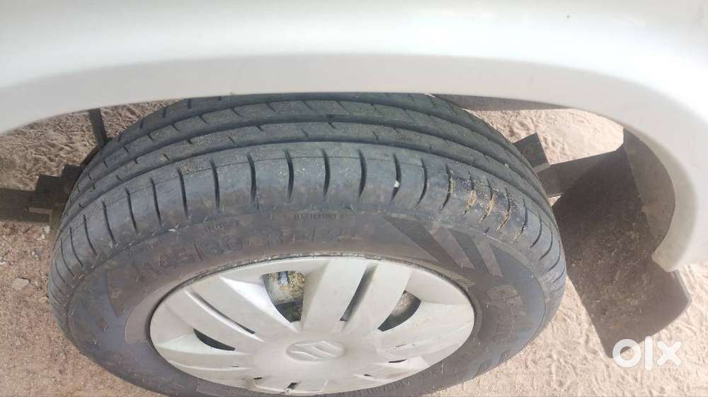 Insurance 2027 February,new Tyre ,non Ac,nan Lpg And Cnc, Owners 1