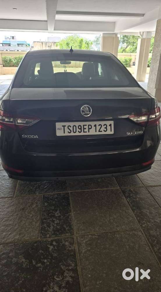 Skoda Superb Style 1.8 Tsi At, 2017, Petrol