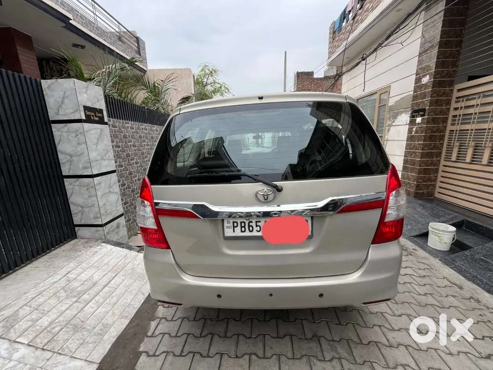 Toyota Innova 2015 Diesel Well Maintained