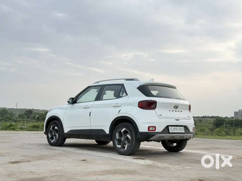 Hyundai Venue 2020 Manual