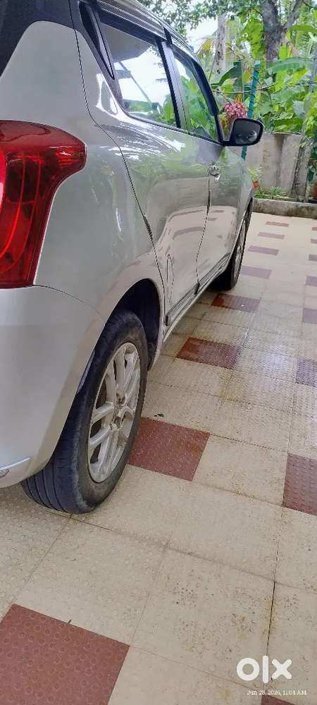 Maruti Suzuki New-gen Swift 2018 Petrol 39000 Km Driven
Swift Zxi Amt