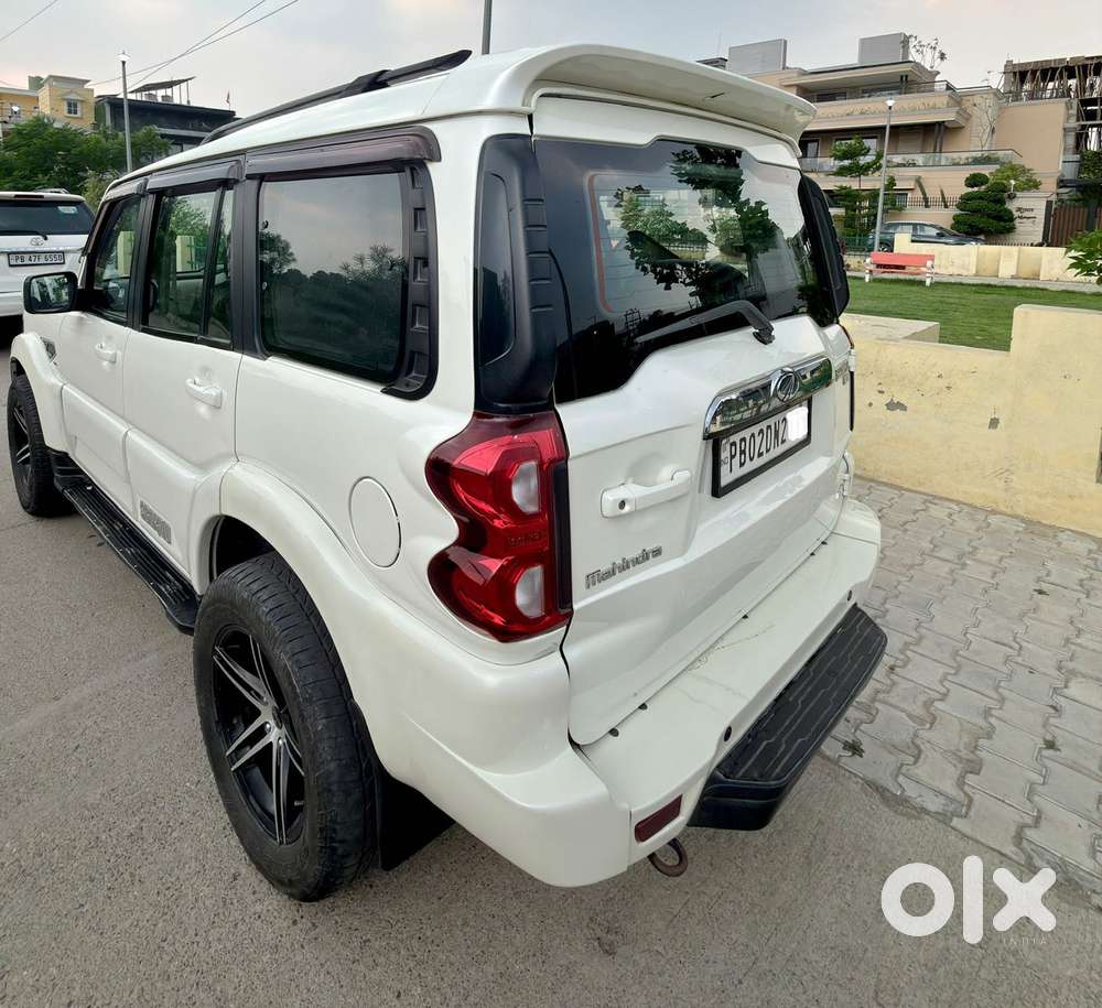 Mahindra Scorpio Classic 2.2 S 11 Mt 7 Str, 2018, Diesel