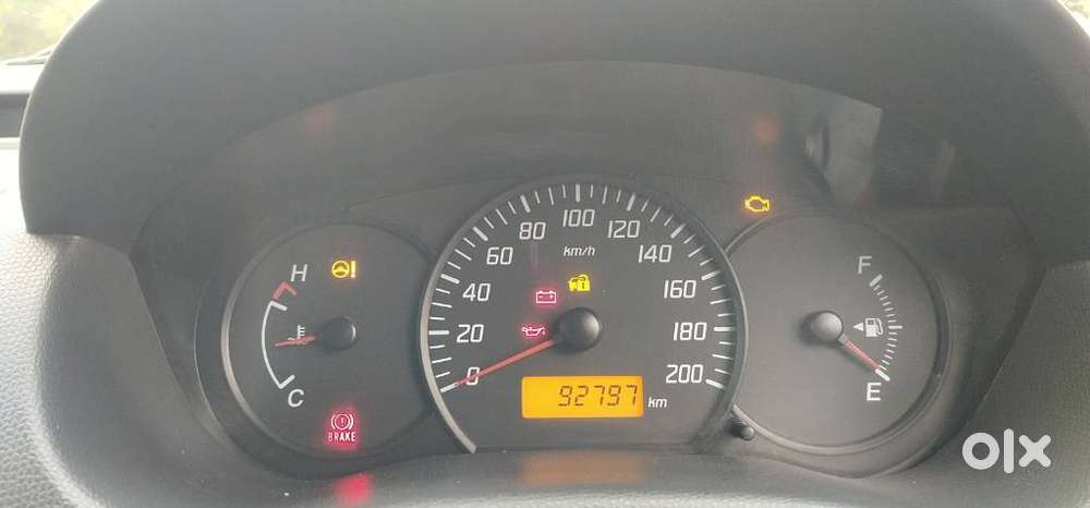 Maruti Suzuki Swift Lxi Bsiv, 2010, Petrol