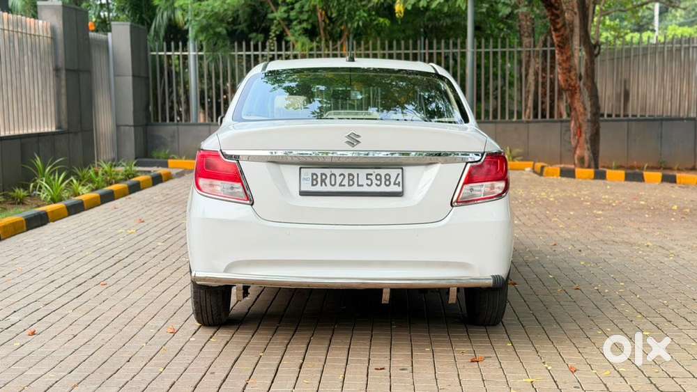 Maruti Suzuki Dzire 1.2 Vxi, 2023, Petrol