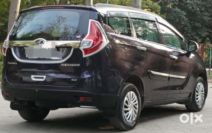 Mahindra Marazzo M6, 2019, Petrol