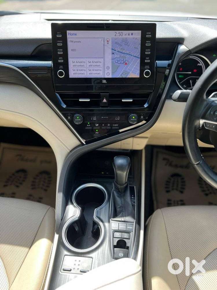 Toyota Camry Hybrid, 2022, Cng & Hybrids