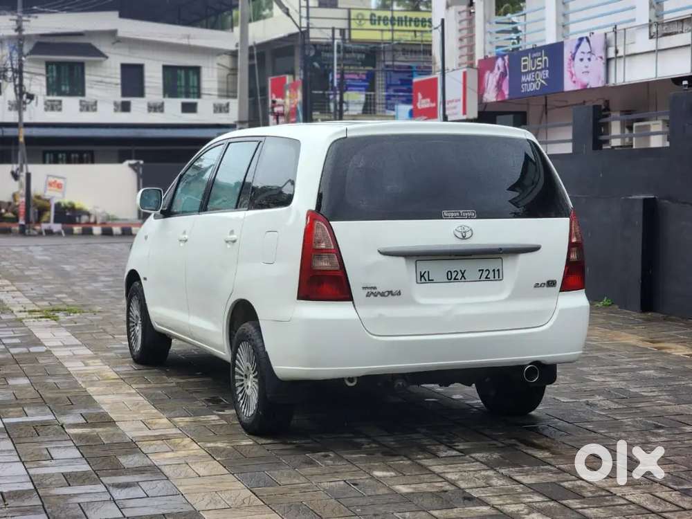 Toyota Innova 2006 Petrol Well Maintained G1 Company Service