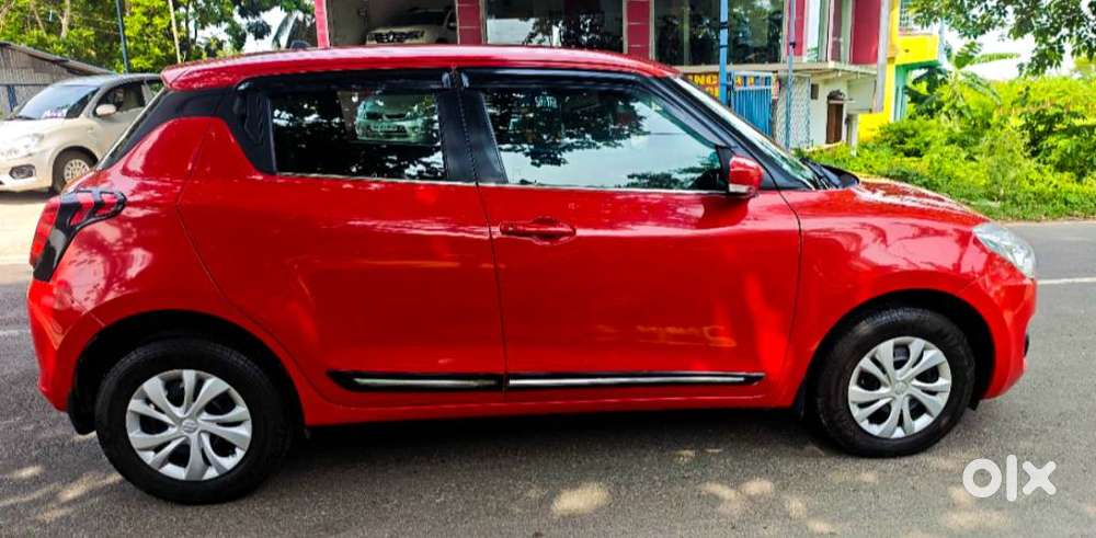 Maruti Suzuki Swift Vxi + Manual, 2019, Petrol