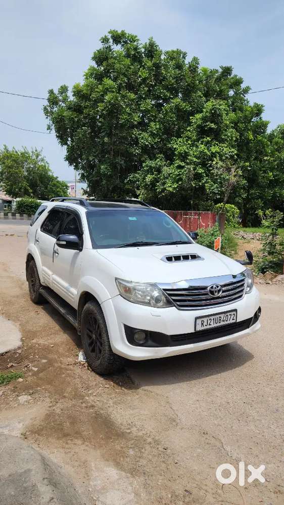 Toyota Fortuner 2013 4x2 Manual