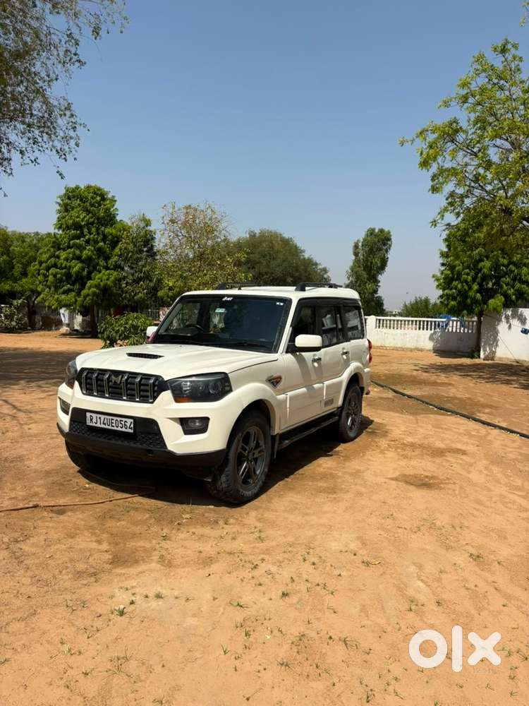 Mahindra Scorpio 2015 Diesel Well Maintained With Top Features