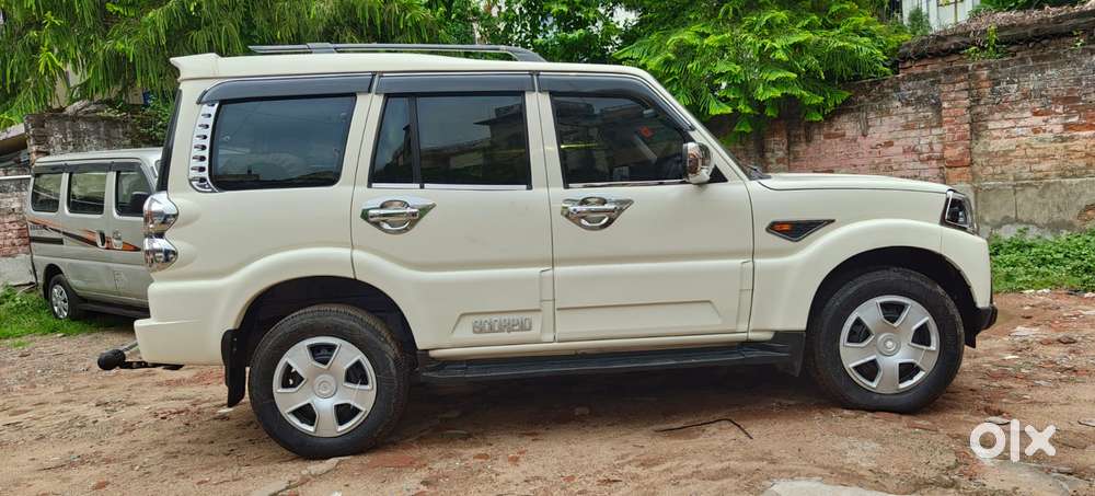 Mahindra Scorpio S6 Plus, 2017, Diesel