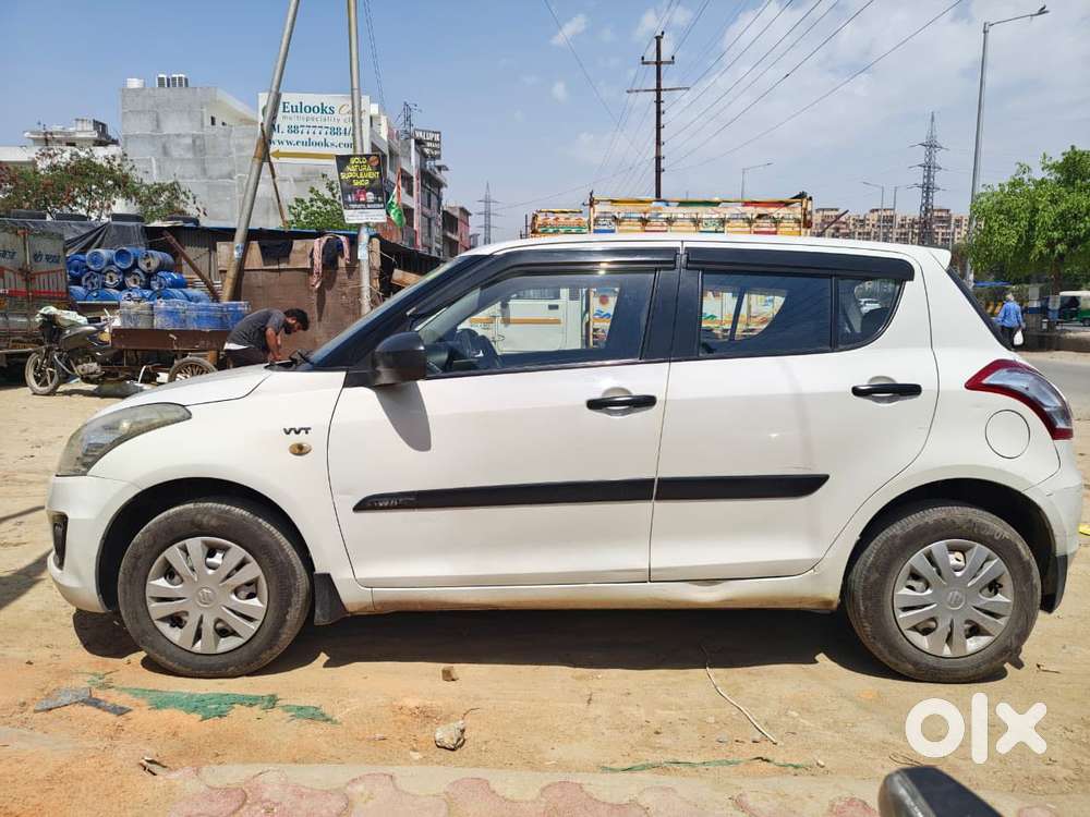 Maruti Suzuki Swift Lxi Option, 2015, Petrol
