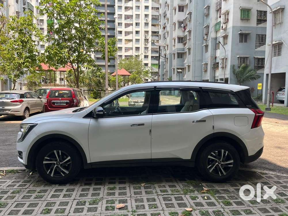 Mahindra Xuv700 2023 Diesel Well Maintained