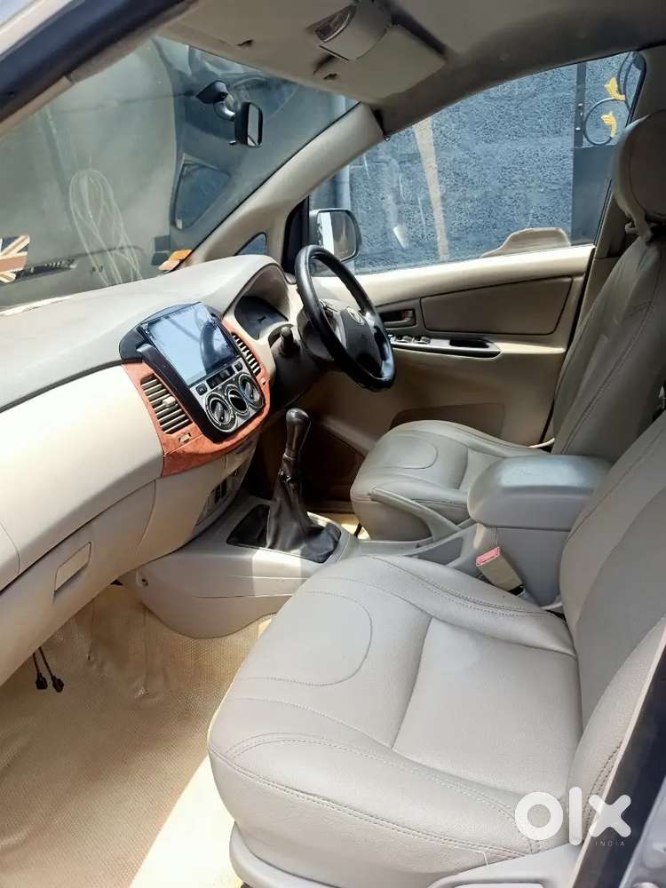 Toyota Innova 2010 Diesel Well Maintained