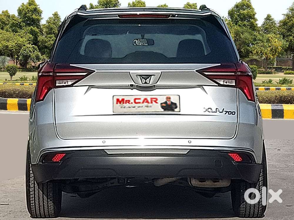 Mahindra Xuv700 2.0 Mx Petrol Mt 5 Str, 2024, Petrol