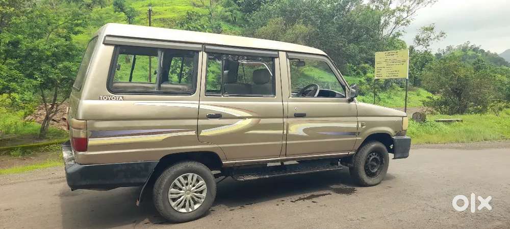 Toyota Qualis 2003 Diesel 200000 Km Driven
Tyre New 
Battery New