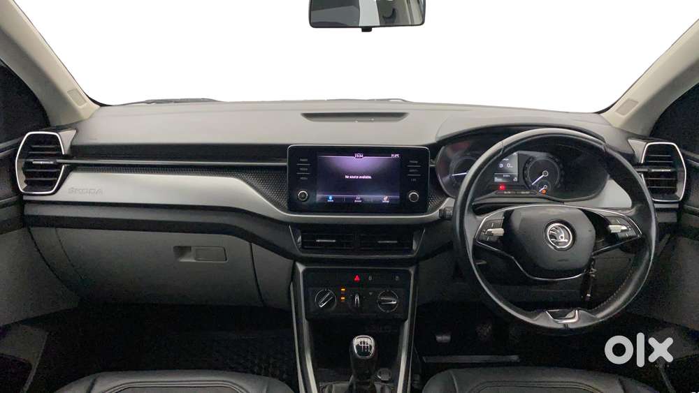 Skoda Kushaq 1.0 Tsi Ambition, 2022, Petrol