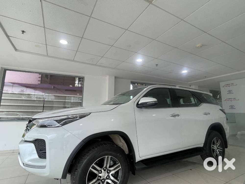 Well Maintained Low Mileage Fortuner For Sale