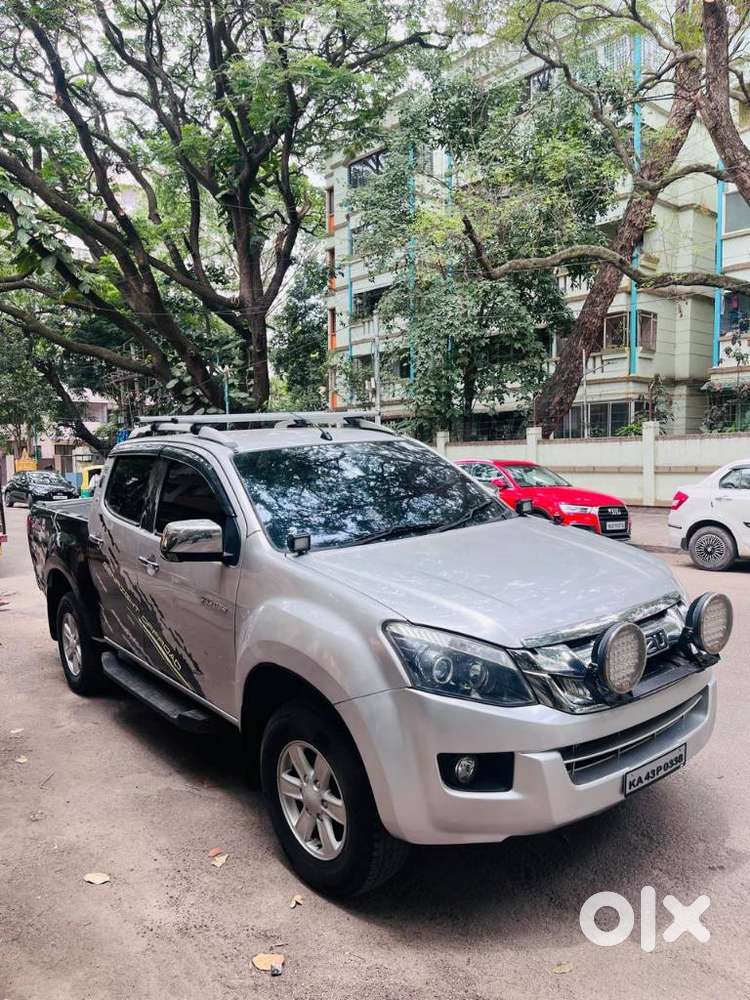 Isuzu V-cross Z 4x4 Mt, 2017, Diesel