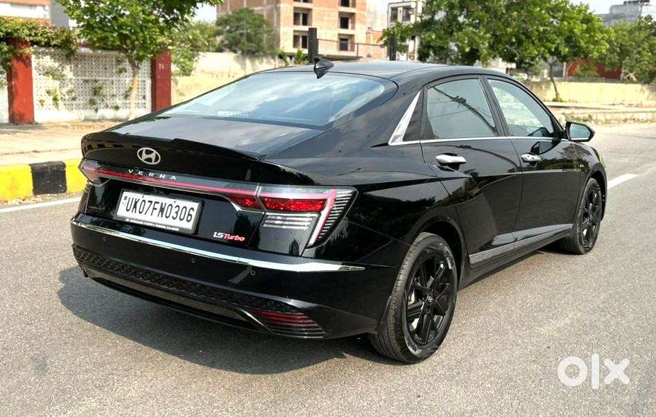 Hyundai Verna 1.5 Sx (o) Turbo Petrol Dct, 2023, Petrol