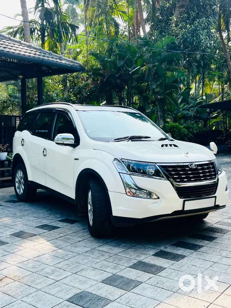 Mahindra Xuv500 W9 At 45,000 Km  Automatic Company Served.