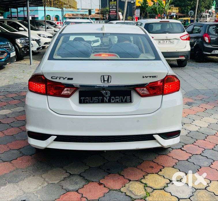 Honda City 1.5 V 5th Gen I-vtec Mt, 2022, Petrol