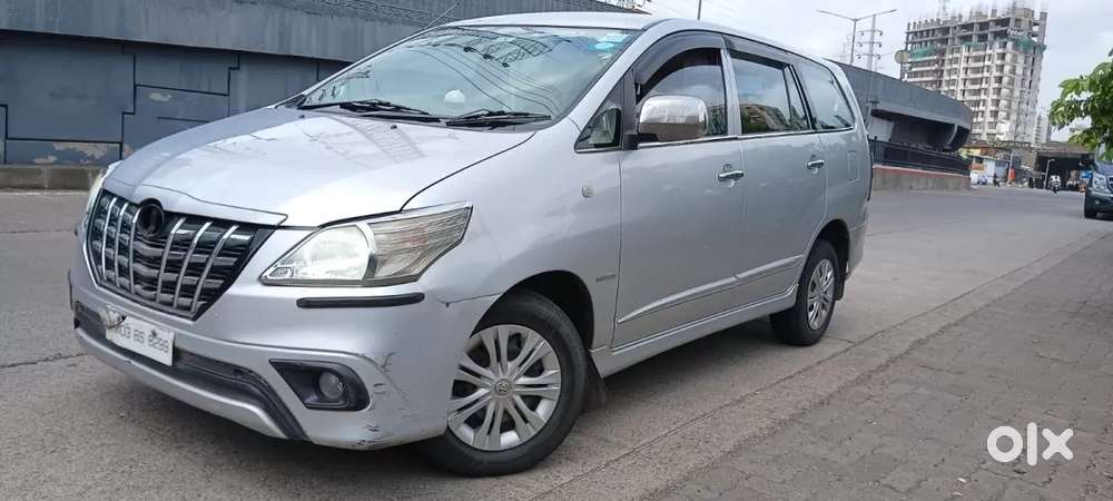 Toyota Innova 2.5 G (diesel) 8 Seater Bs Iv, 2015, Diesel