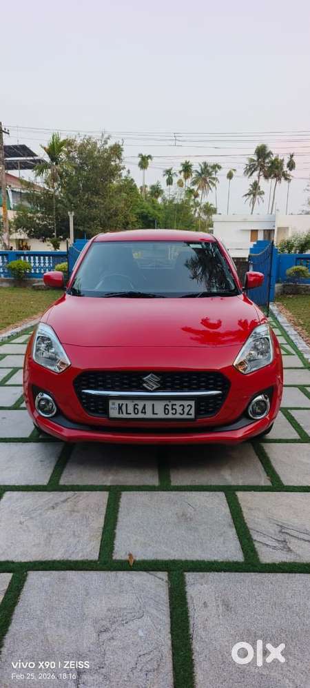 Maruti Suzuki Swift 1.2 Lxi (o), 2023, Petrol