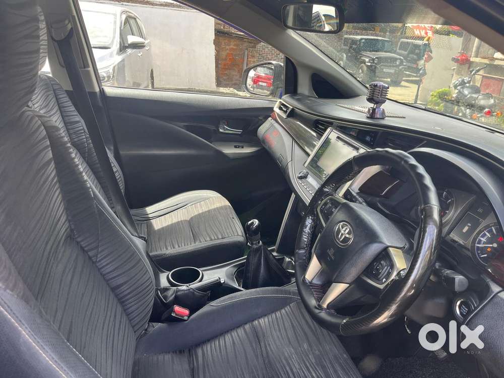 Toyota Innova Crysta 2.4 V 8 Str, 2017, Diesel