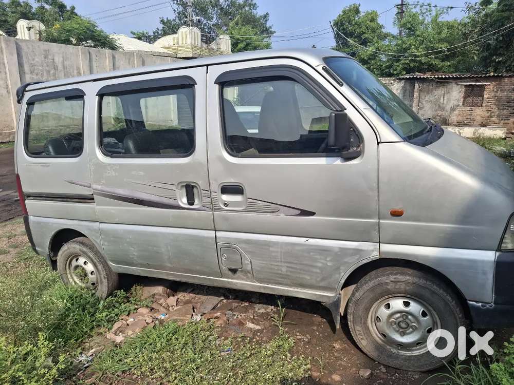 Maruti Suzuki Eeco Smiles 16km 2013