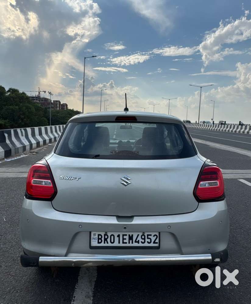Maruti Suzuki Swift Vxi 2019 November 25kmpl Mileage... Shwrom Condtion.