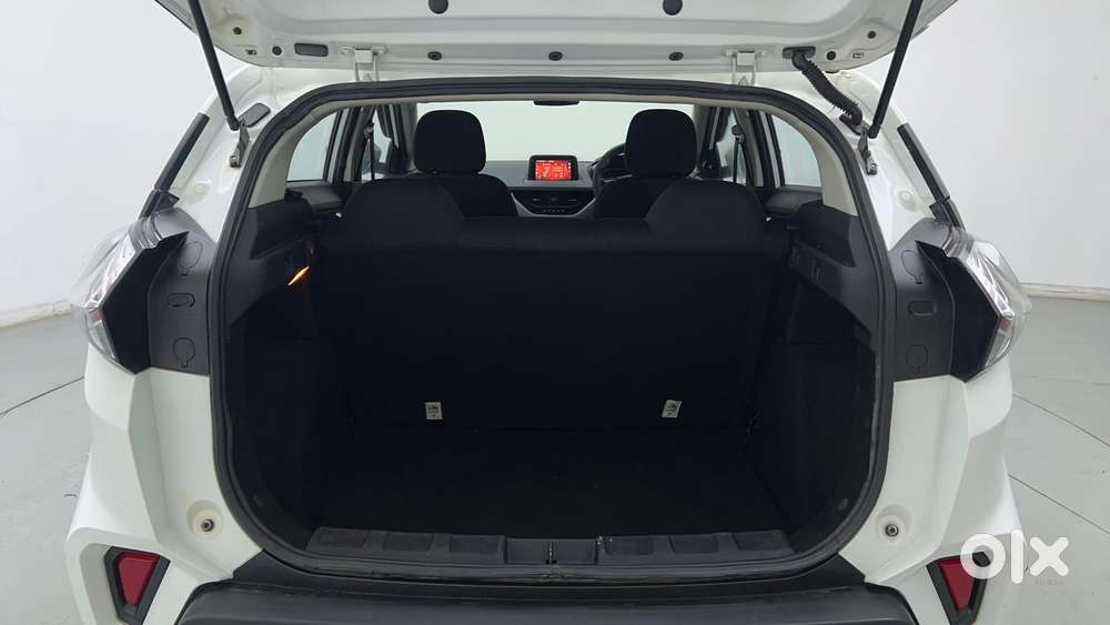 Tata Nexon 1.2 Revotron Xma Amt (s), 2022, Petrol